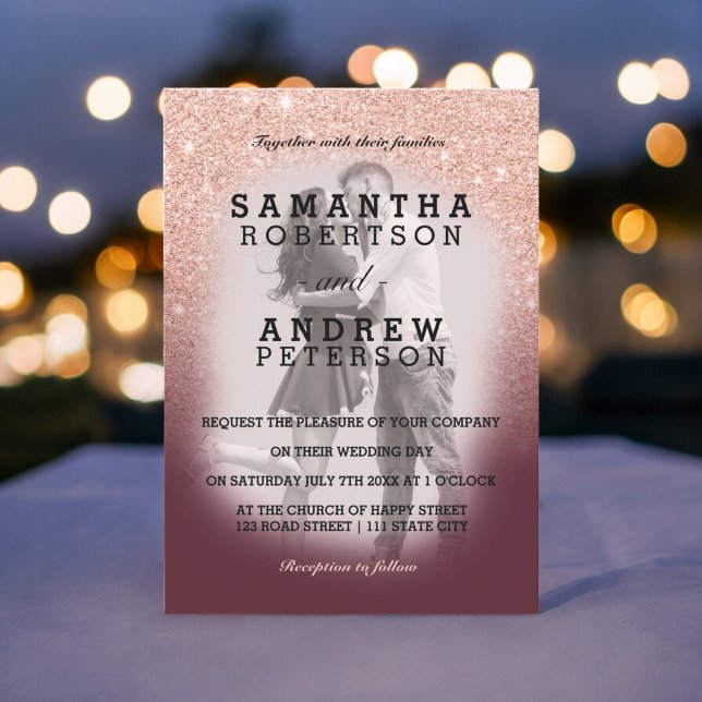 Convite casamento com fotos de burgundy ombre com brilho d (Rose gold glitter burgundy ombre photo wedding invitation)