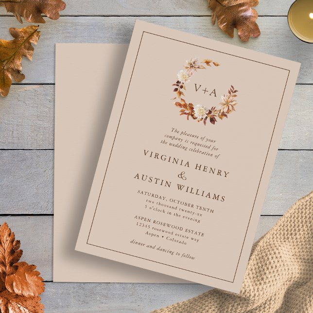 Convite Casamento com Monograma de Outono (Taupe Fall Floral Wreath Monogrammed Wedding Invitation by Painted Paperie
)