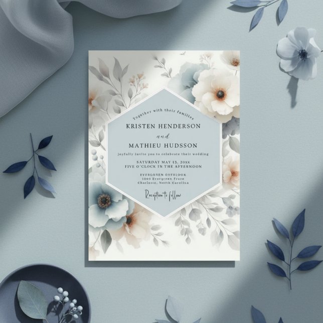 Convite Casamento com Murmúrios Florais em Azul Empoeirado (Criador carregado)