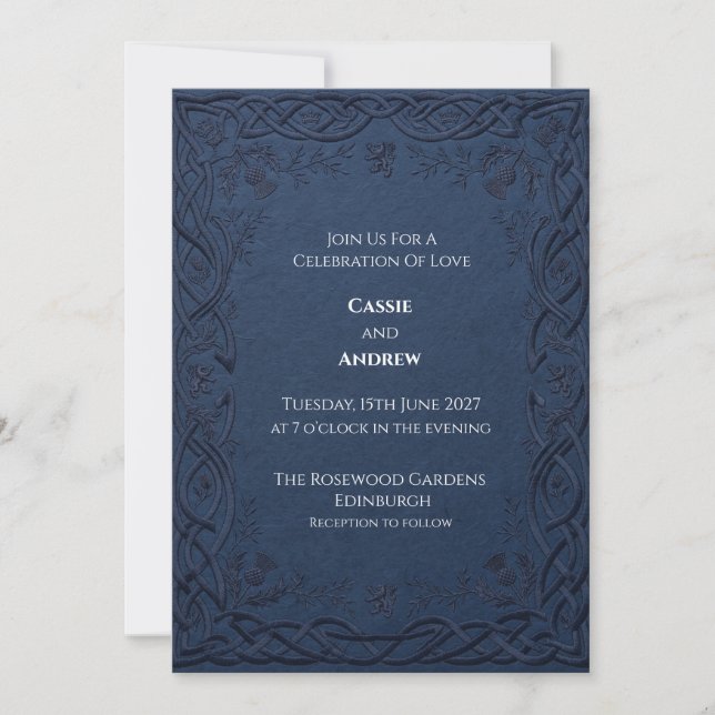 Convite Casamento com Relevo em Azul Escuro e Cardo Celta (Frente)