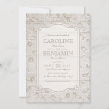 Casamento com rendas brancas e madeiras rústicas