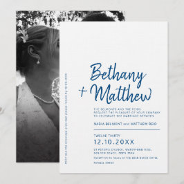 Convite Casamento com script de caligrafia branco azul min