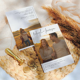 Convite Casamento com Tipografia Clássica de Script Modern