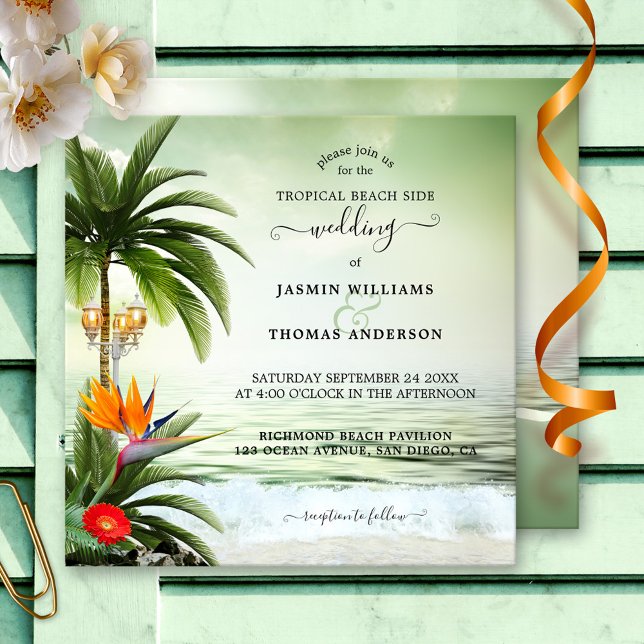 Convite Casamento Costeiro de Palmeiras de praia tropical (Colorful destination wedding invitation featuring palm trees with lanterns overlooking the ocean)