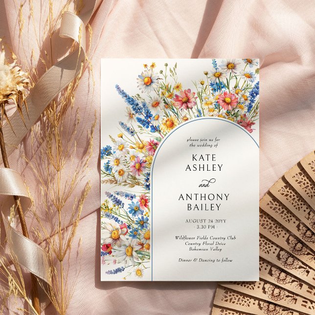 Convite Casamento de Arca de Flor Selvagem (Wedding Invitation with floral arch from the Country Wildflower Wedding Collection by Darling & May)