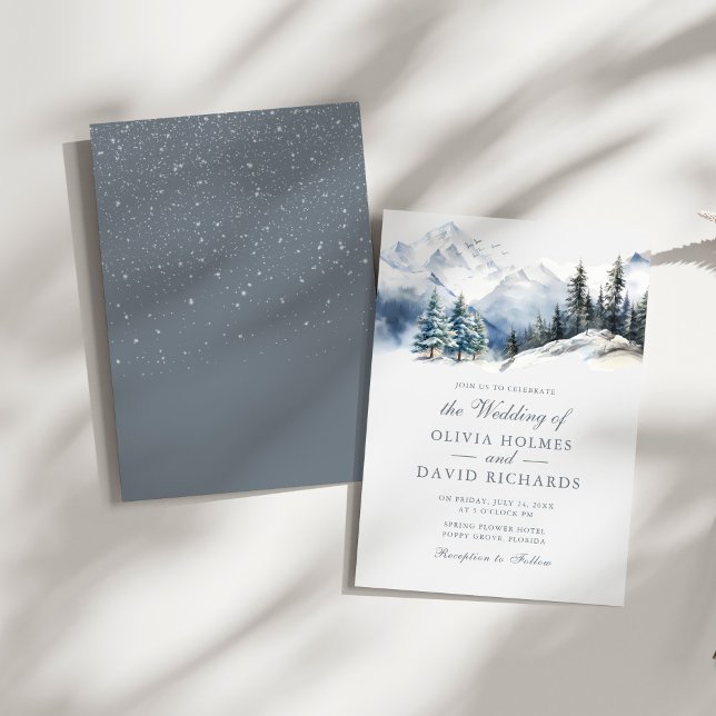 Convite Casamento de Árvores de Pinheiro de Montanha de Ne (Rustic Watercolor Snow Mountain Pine Trees Wedding Invitation on a sunny white table.)