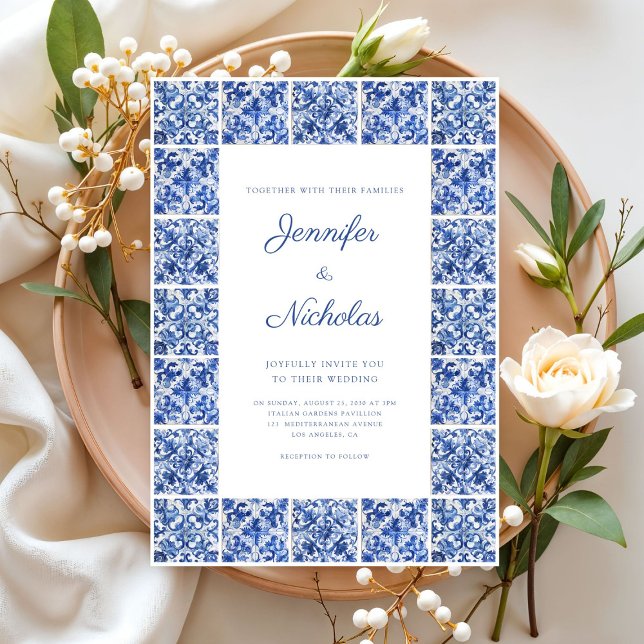 Convite Casamento de Azulejos Azuis Elegante do Mediterrân (Elegant Mediterranean Blue Tiles Wedding Invitation)