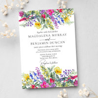 Casamento de Boho com flores e plantas selvagens c
