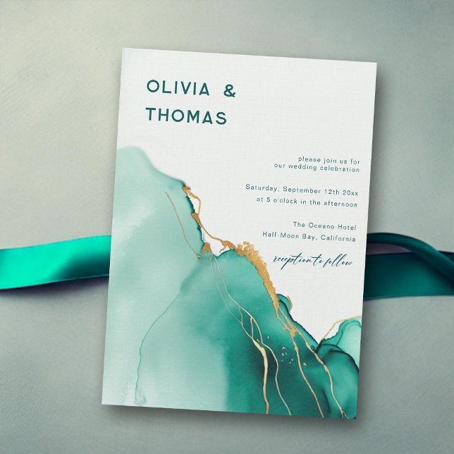 Convite Casamento de Boho Praia Romântica Dourada Emerald (emerald green gold modern wedding invitation romantic beach waves elegant bohemian chic luxury boho)