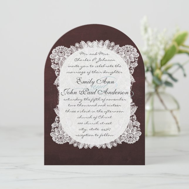 Convite Casamento de Chalkboard e Lace Deep Burgundy (Em pé/Frente)