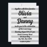 Convite Casamento de cinzas Brancas Stripes Cute Beach<br><div class="desc">Cinza White Candy Stripes Cute Beach Invitation, projetada por Nisha Prabhu. Totalmente personalizável. Personalize com seus detalhes. A Cinza White Candy Stripes Cute Beach Invitation é um charmoso e adorável design que combina um tema de praia com um toque de doçura. O convite apresenta um padrão delicioso de cinzas e...</div>