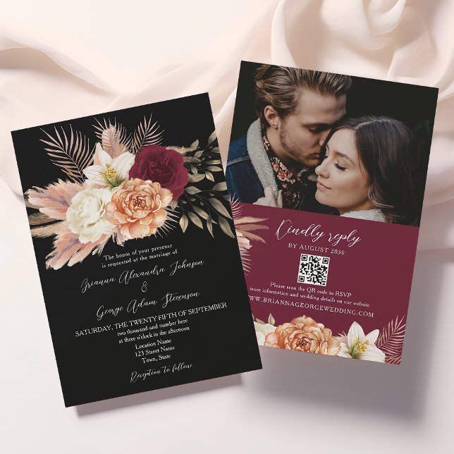 Convite Casamento de Código QR Floral Preto Burgundy (Criador carregado)