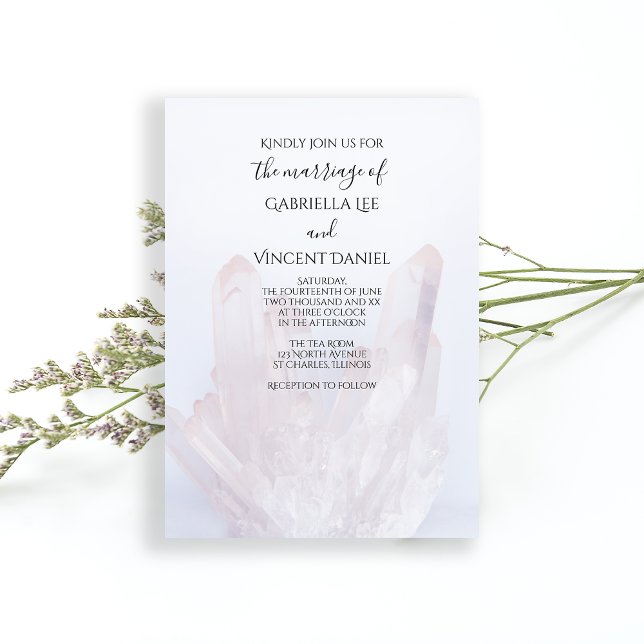 Convite Casamento de Cristais Roxos de Lavanda Leve (Set a zen tone for your marriage with the serene Light Lavender Purple Crystal Wedding Invitation.)