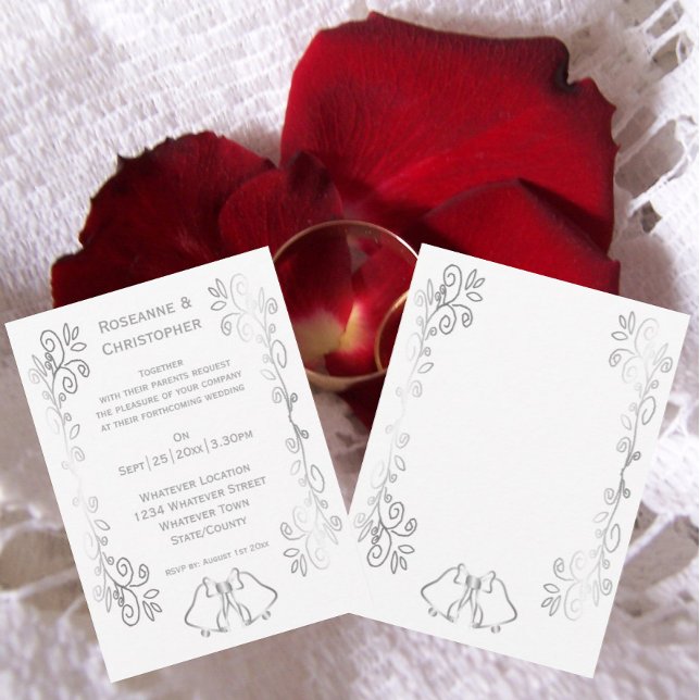 Convite Casamento de Design de Rolagem de Silver Bells (Silver wedding invitation bells and scrollwork design)