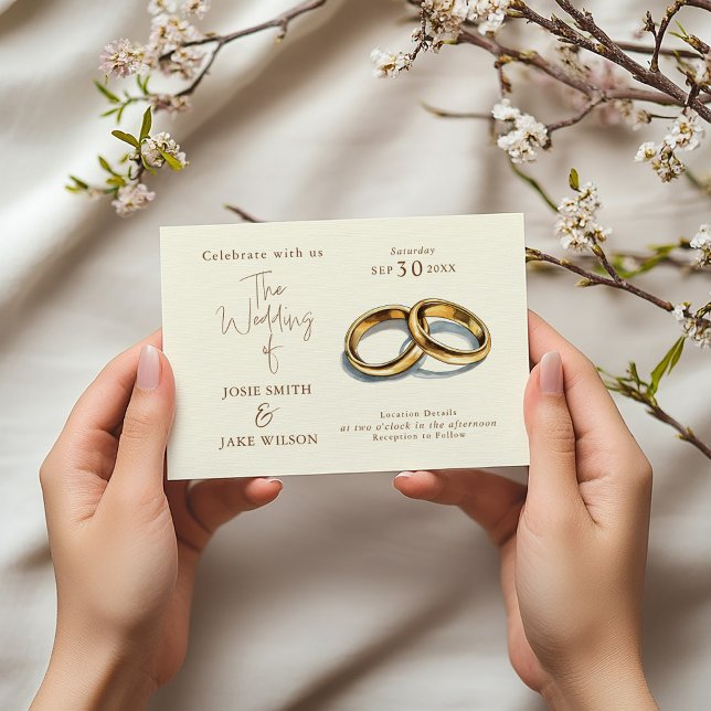 Convite Casamento de dois anéis de casamentos dourados (Simple Wedding Invitation features a beautiful illustration of two gold wedding rings.)