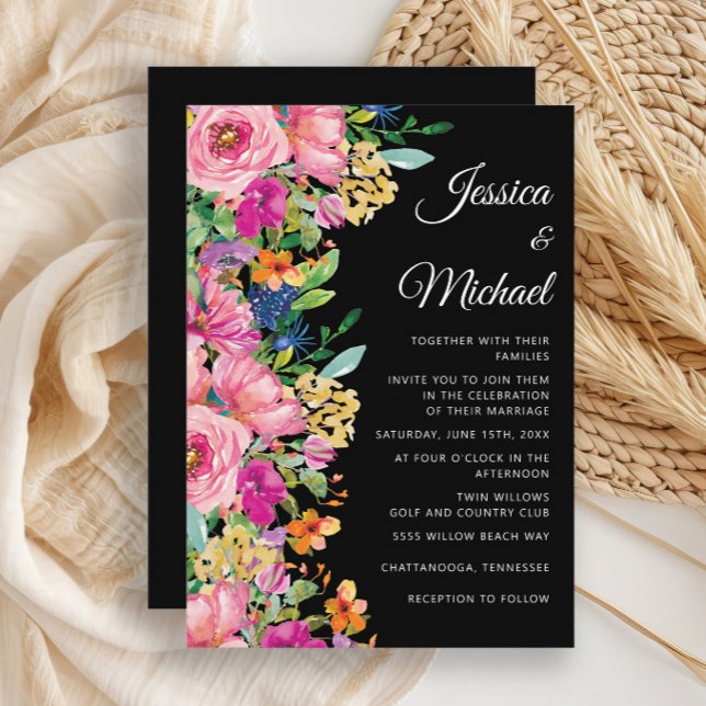 Convite Casamento de Flores Selvagens Amarelas Pretas (Elegant pink watercolor floral on black wedding invitation)