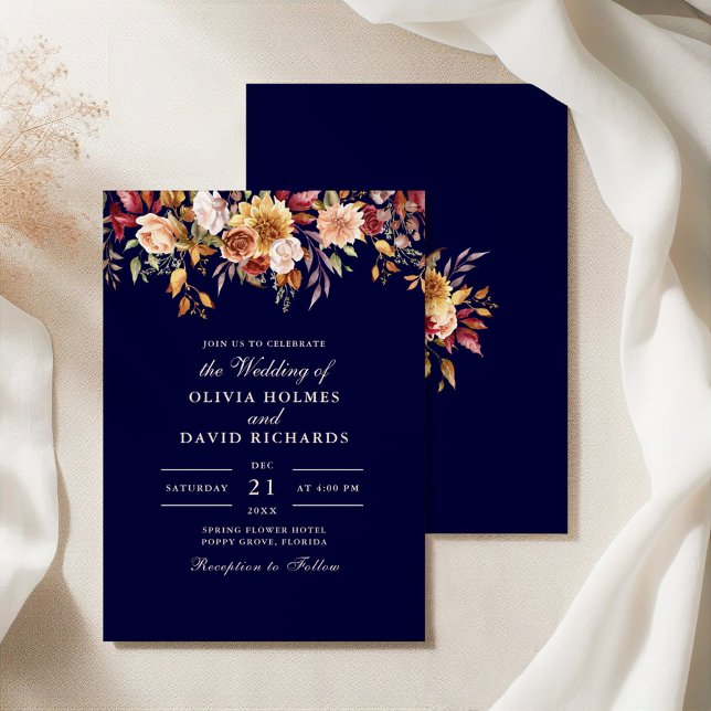 Convite Casamento de Flores Selvagens Azuis Marinhos Verme (Modern Burnt Orange Navy Blue Wildflowers Wedding Invitation on an elegant silky tablecloth)