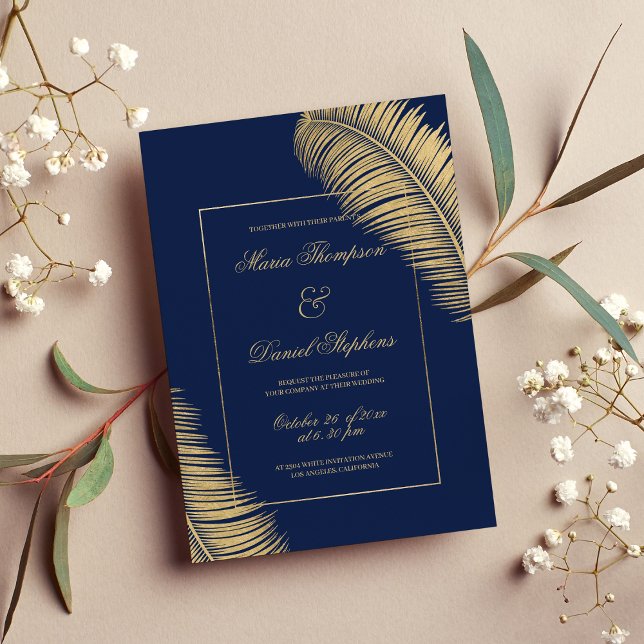 Convite Casamento de folhagem de ouro azul-marinho elegant (Tropical elegant navy blue gold foliage wedding)
