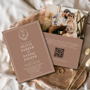 Convite Casamento de Foto Clássico Crest Mocha Brown com C