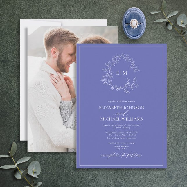 Convite Casamento de Foto do Periwinkle Leafy Crest Monogr (Criador carregado)