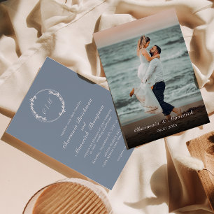 Convite Casamento de Fotografia Azul com Folha Monograma D