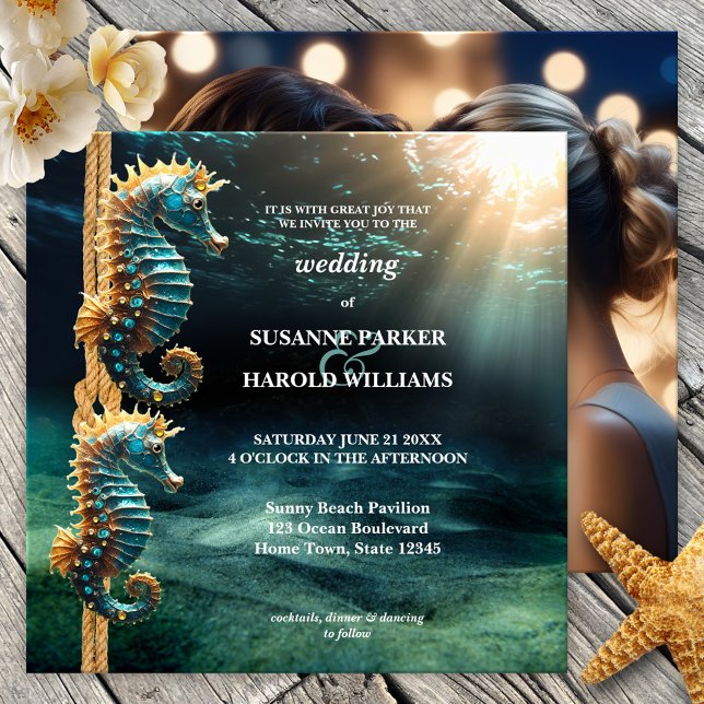 Convite Casamento de Fotografias no Oceano Náutico (Photo wedding invitation featuring two artistic seahorses on a nautical rope with knot in the ocean)