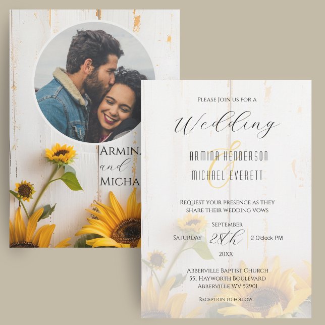 Convite Casamento de Fotos de Madeira Rústica Branca de Gi (A rustic white barn wood wedding invitation with sunflowers, elegant script fonts, and a photo.)