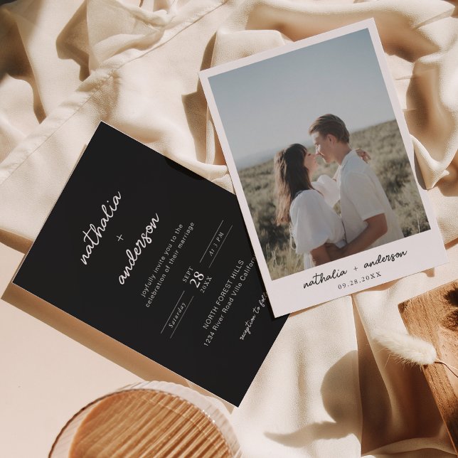 Convite Casamento de Fotos Preta com Script Simples Modern (Criador carregado)