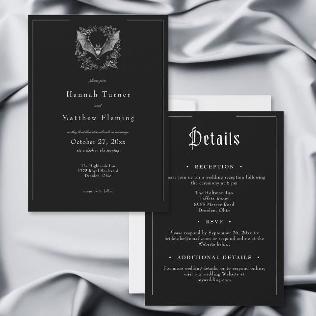 Convite Casamento de Halloween Preto Morcego Gótico de Doi (Gothic Bat Black Halloween Two Sided Wedding Invitation)