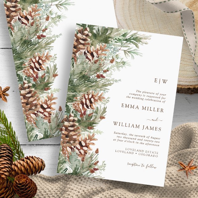 Convite Casamento de Inverno Monogramado (Monogrammed Outdoor Evergreen Pine White Wedding Invitation by Painted Paperie
)