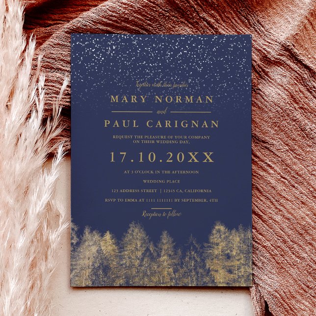 Convite Casamento de marinho azul-da-neve do inverno (Winter snow navy blue pine trees forest wedding invitation)