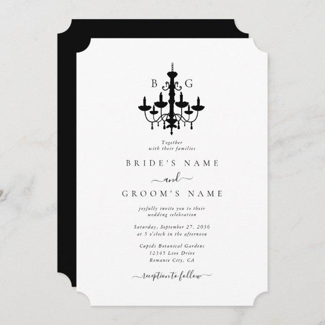 Convite Casamento de Monograma de Chandelier Branco Preto  (Frente/Verso)