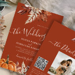 Convite Casamento de outono do outono QR código botânico d<br><div class="desc">Flores botânicas de cor aquática, abóbora, folhagem e folhas secas modernas, de cor rústica, fazer de um barato de outono chic, tudo em um convite de casamento com um roteiro de caligrafia de caligrafia de caligrafia e paleta de cor bege de terracota. Personalize-o com a sua fotografia e o seu...</div>