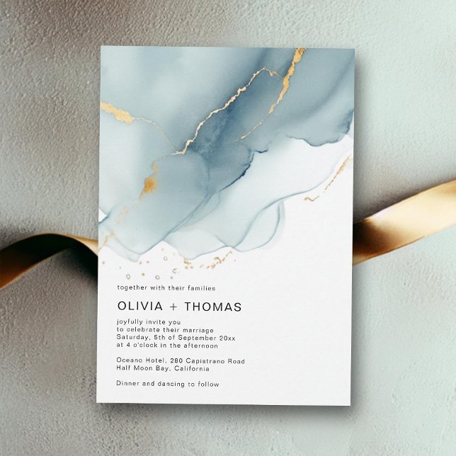 Convite Casamento de Praia do Dourado Oceano Azul Moderno  (dusty blue gold beach wedding invitation elegant bohemian modern romantic boho chic ocean waves)
