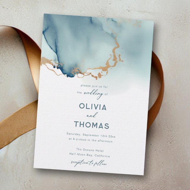 Convite Casamento de Praia Romântica Dourada Romântica Dus (dusty blue gold beach wedding invitation modern elegant bohemian romantic simple classy calligraphy)