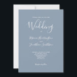 Convite Casamento de Script Moderno Dusty Blue<br><div class="desc">Este cartão de convite para casamento, simplesmente concebido e deslumbrante, apresenta um design elegante, moderno e mínimo tipográfico com um esquema de cor azul empoeirado. Pronto para personalizar com os detalhes do seu dia especial. Navegue no Conjunto de Casamentos de Script Moderno Azul Dusty para obter itens de papelaria correspondentes....</div>