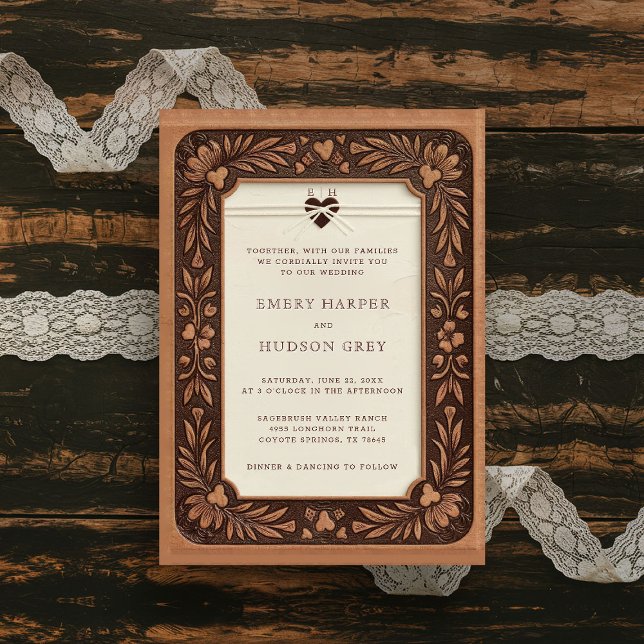 Convite Casamento de Suecas Ocidentais com Couro Arruinado (rustic country wedding invitation western cowboy tooled leather sweethearts elegant barn ranch)