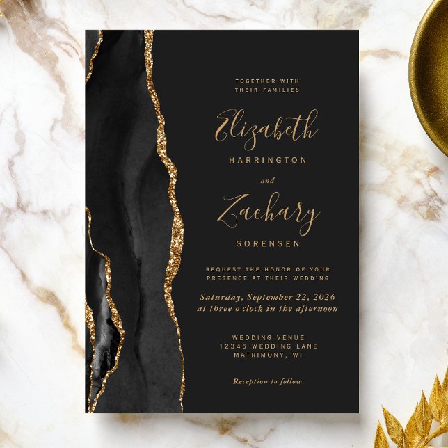 Convite Casamento Dourado de Agate Negro Moderno (The perfect choice for a black and gold themed wedding.)