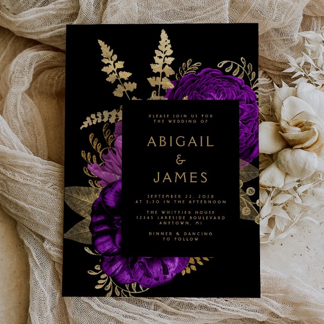 Convite Casamento Dourado Púrpura Floral Escuro Elegante (The perfect choice for a romantic purple and gold themed wedding.)