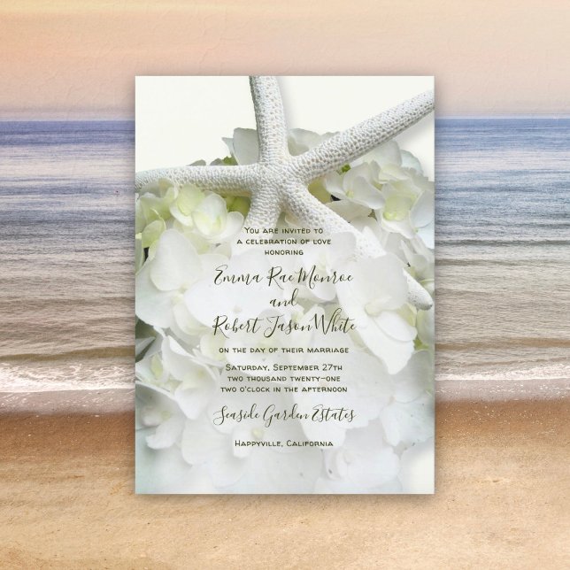 Convite Casamento Elegante à Beira-Mar com Floral Branco e (Criador carregado)