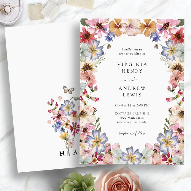 Convite Casamento Elegante Boho de Flores Silvestres (Elegant Boho Wildflower Wedding Invitation Monogrammed
by Painted Paperie
)