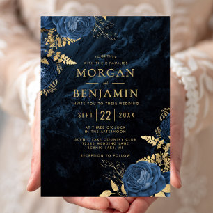 Convite Casamento em Azul Naval Elegante com Floral Dourad
