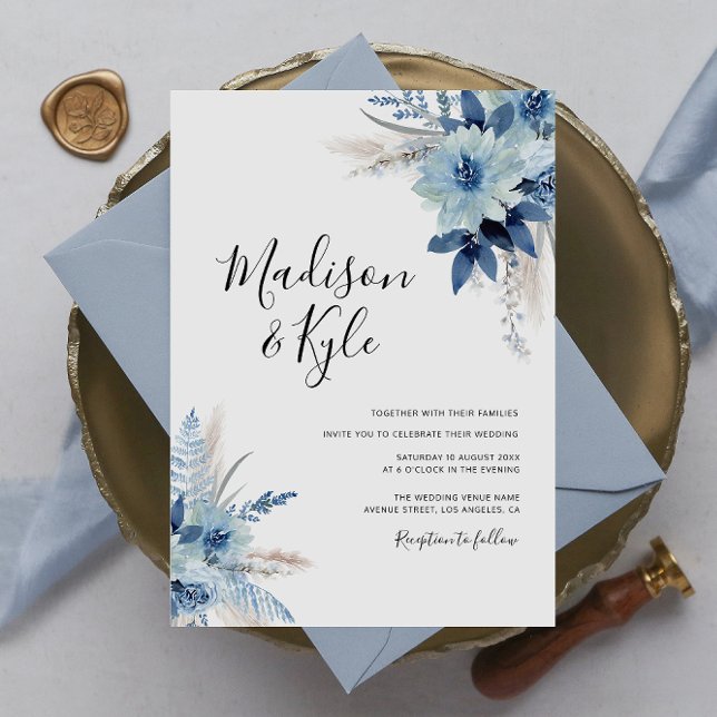 Convite casamento floral azul-pampas boêmio (Criador carregado)