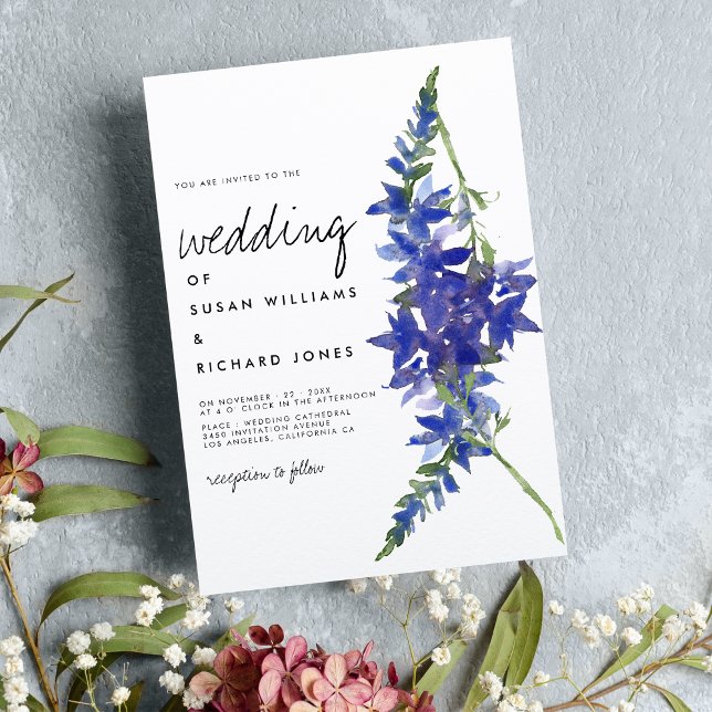 Convite Casamento floral azul roxo guiado e manuscrito (Handwritten script purple blue floral wedding )