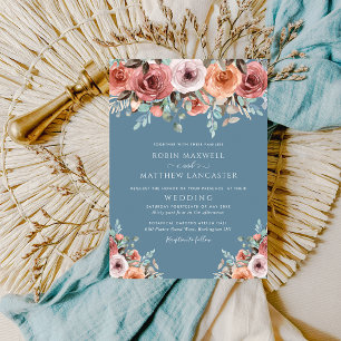 Convite Casamento Floral de Pêssego e Azul-poeirento