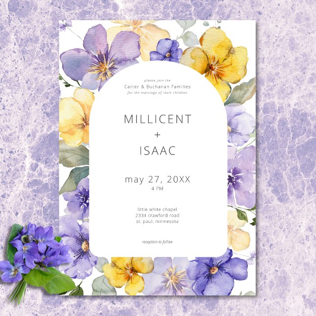 Convite Casamento Floral de Violetas Roxas e Amarelas Mode (Modern Purple & Yellow Violets Floral Wedding Invitation)