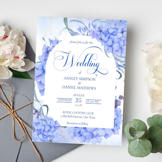 Convite Casamento floral elegante de hydrangeas azuis (Blue hydrangea floral arch calligraphy script wedding invitation)