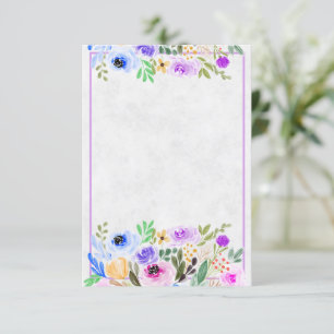 Convite Casamento floral em aquarela roxa e azul em branco