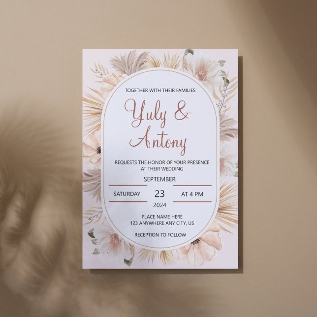 Convite Casamento Floral Fronteira Boho Pampas Grama (Boho floral wedding invitation featuring a rustic pampas grass and botanical greenery frame.)