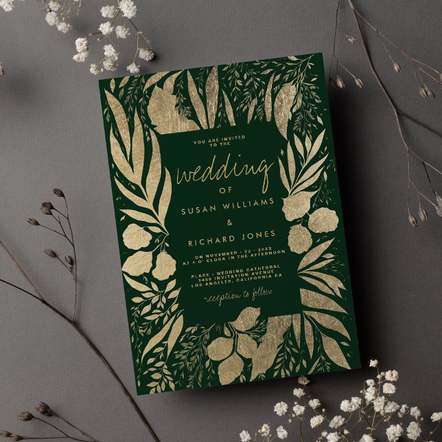 Convite Casamento floral sofisticado de folhagem de ouro v (Sophisticated green gold foliage floral wedding)